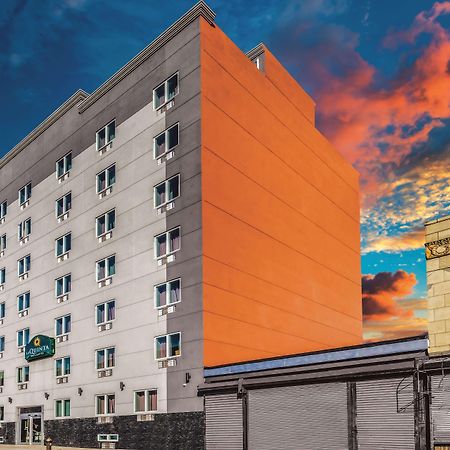 La Quinta By Wyndham Brooklyn Central New York Exterior foto